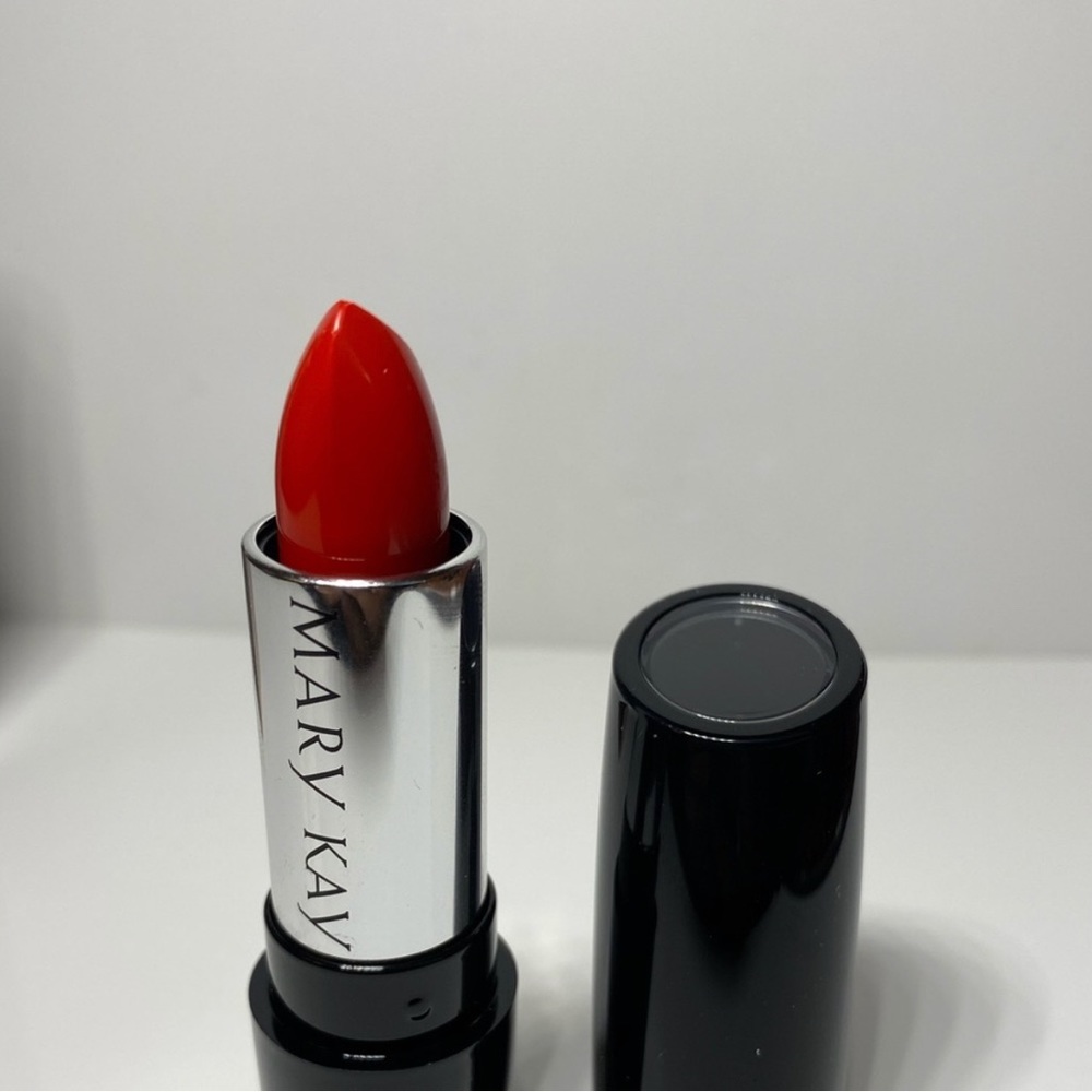 Mary Kay® Gel Semi-Matte Lipstick